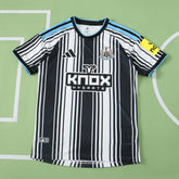 Camisa New Castle United F.C I 26/27 Preta e Branca - Jogador Adidas