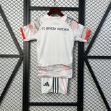Conjunto Infantil Bayern de Munique II 25/26 Branco/Cinza Adidas