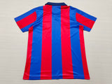 Camisa Barcelona x Olivia Rodrigo Edição Especial Retrô 2003/2004 Vermelha e Azul Nike