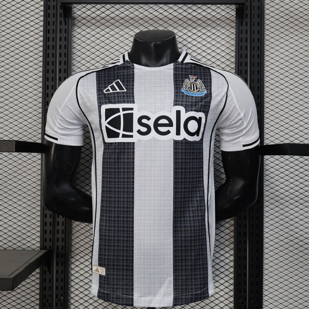 Camisa Newcastle United I 25/26 Preta e Branca Masculina - Jogador Adidas