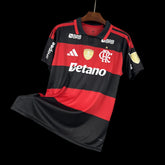 Camisa Flamengo I 26/27 com Patrocínios e Patches Libertadores Vermelha/Preta Masculina