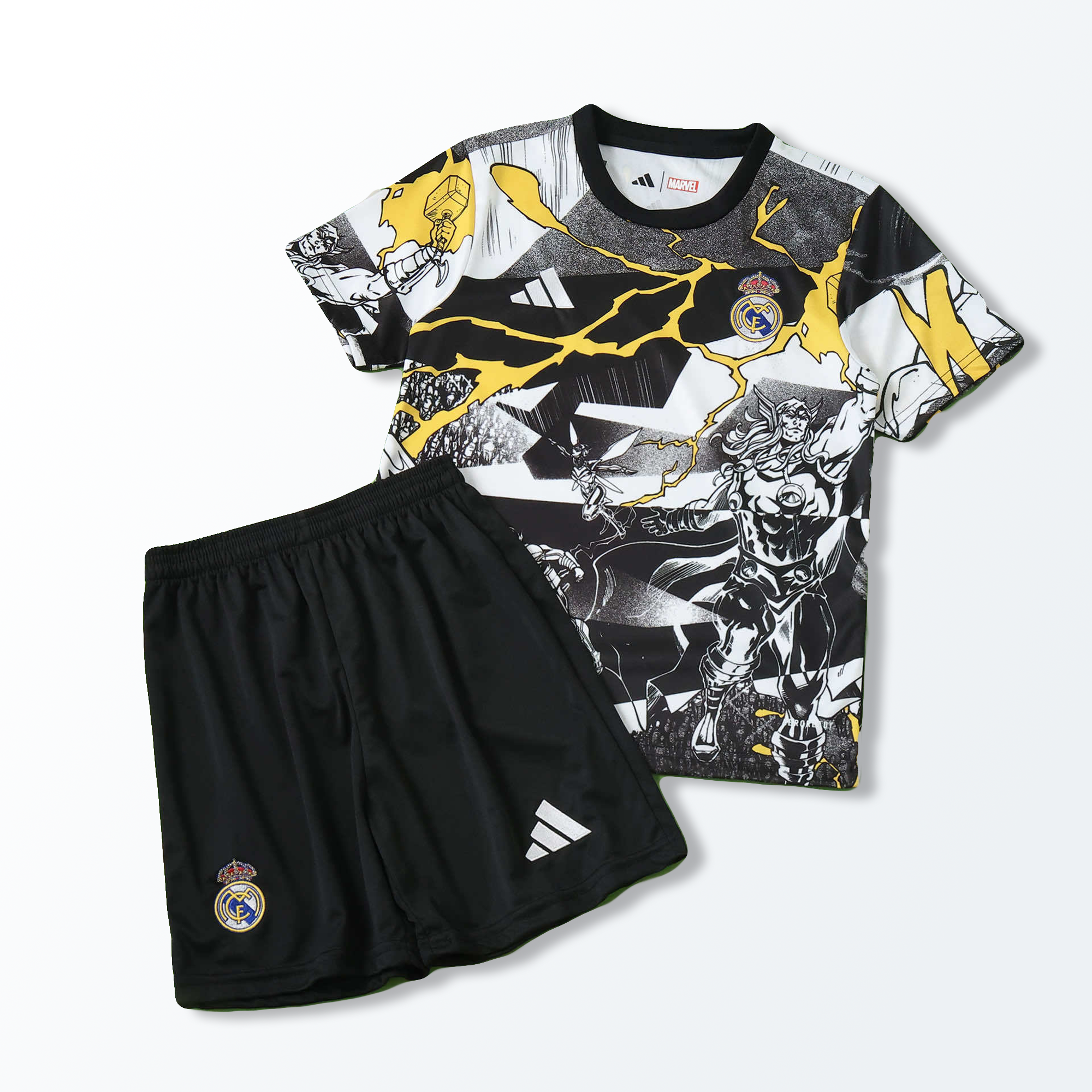 Conjunto Infantil Real Madrid x Marvel 2026 Edição Especial Pré