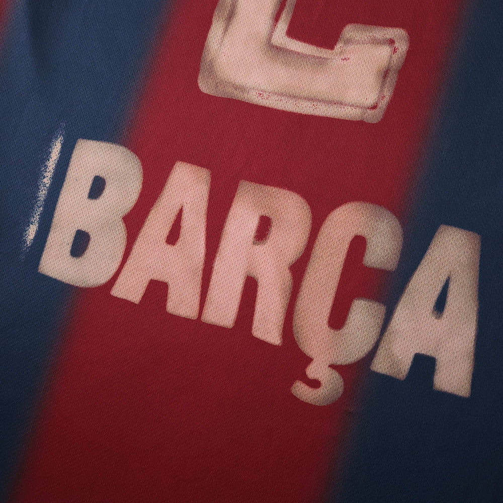 Camisa Barcelona x Travis Scott Skeletons Retrô 2000/2001 Vermelha/Azul Nike