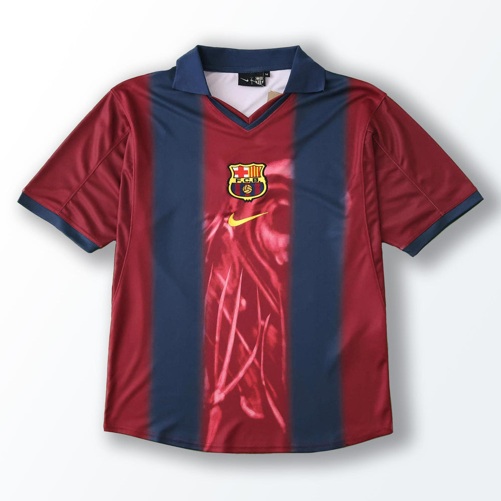 Camisa Barcelona x Travis Scott Skeletons Retrô 2000/2001 Vermelha/Azul Nike