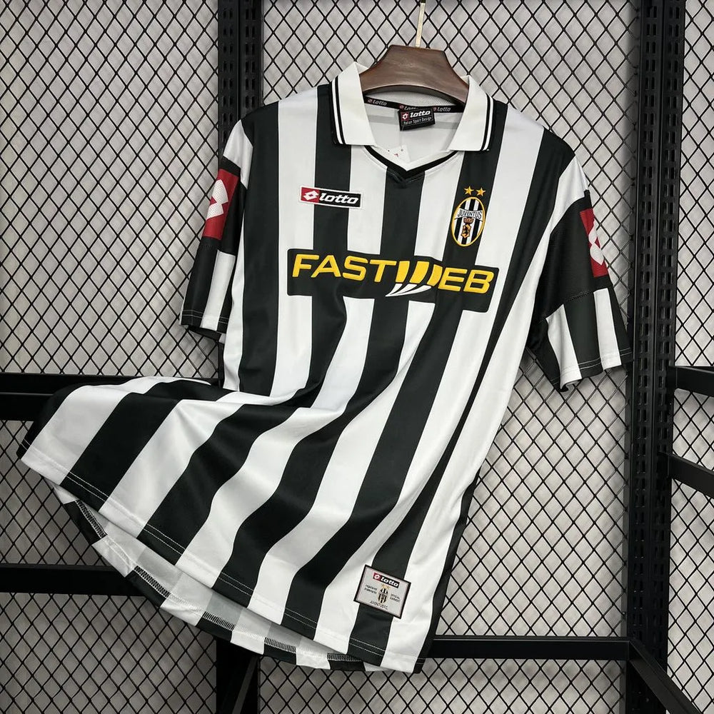 Camisa Juventus I 2001/2002 Retrô Preta e Branca Masculina Lotto
