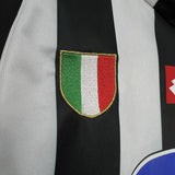 Camisa Juventus I 2002/2003 Retrô Preta e Branca Masculina Lotto