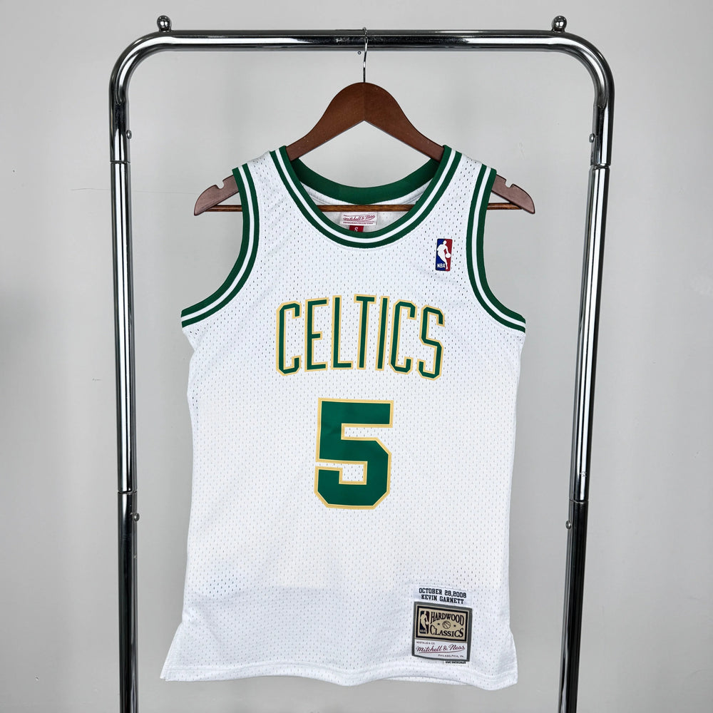 Regata Boston Celtics Mitchell & Ness Kevin Garnett #5 Retrô 2008 Branca - DS Sports - Artigos Esportivos
