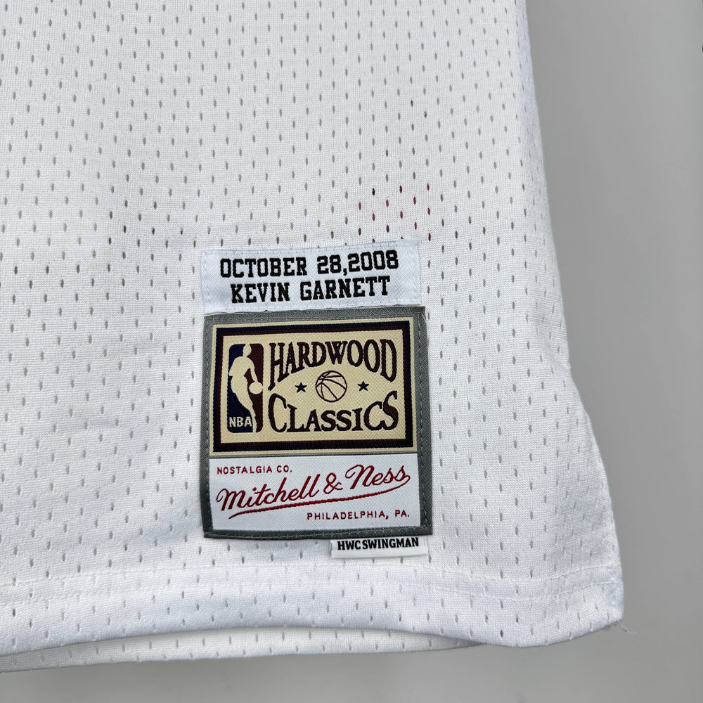 Regata Boston Celtics Mitchell & Ness Kevin Garnett #5 Retrô 2008 Branca - DS Sports - Artigos Esportivos