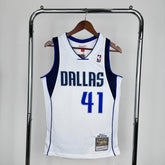 Regata Dallas Mavericks Mitchell & Ness Dirk Nowitzki #41 Retrô 2010/2011 Branca - DS Sports - Artigos Esportivos