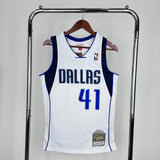 Regata Dallas Mavericks Mitchell & Ness Dirk Nowitzki #41 Retrô 2010/2011 Branca - DS Sports - Artigos Esportivos