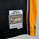 Regata Los Angeles Lakers Mitchell & Ness Kobe Bryant #24 Retrô 2009/2010 Preta - DS Sports - Artigos Esportivos
