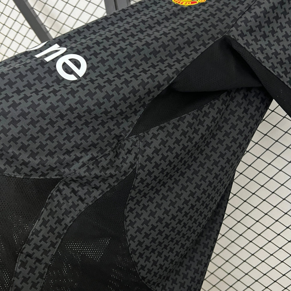 Camisa Manchester United II 2003-2004 Retrô Preta Masculina Nike