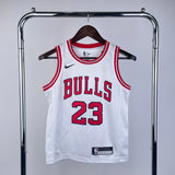 Regata Infantil Chicago Bulls Swingman Association Edition Branca Nike