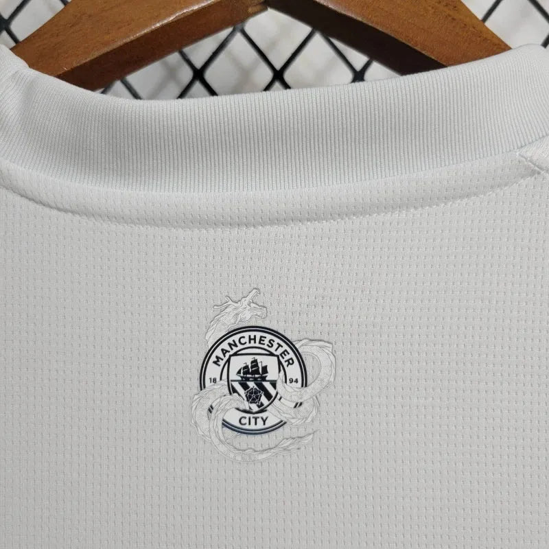 Camisa Manchester City Edição Especial Ano do Dragão 24/25 Branca Masculina Puma
