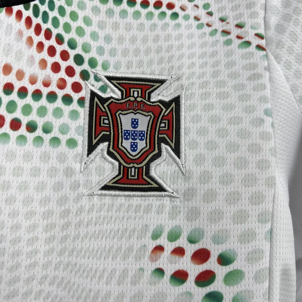 Conjunto Infantil Seleção Portugal II 25/26 Branco Puma