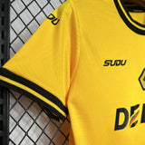 Conjunto Infantil Wolverhampton Wanderers I 24/25 Amarelo Sudu