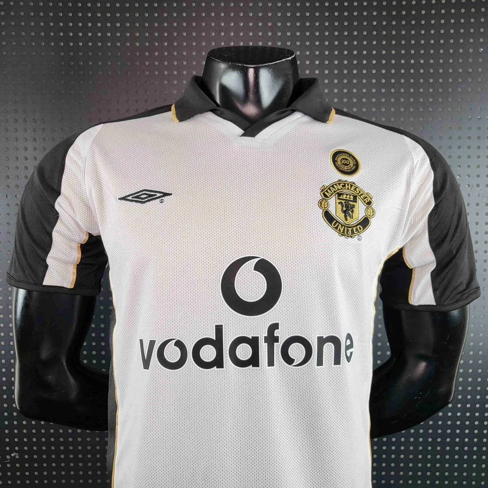 Camisa Manchester United Dupla Face 100 Anos Retrô 2001/2002 Branca / Dourada Masculina Umbro