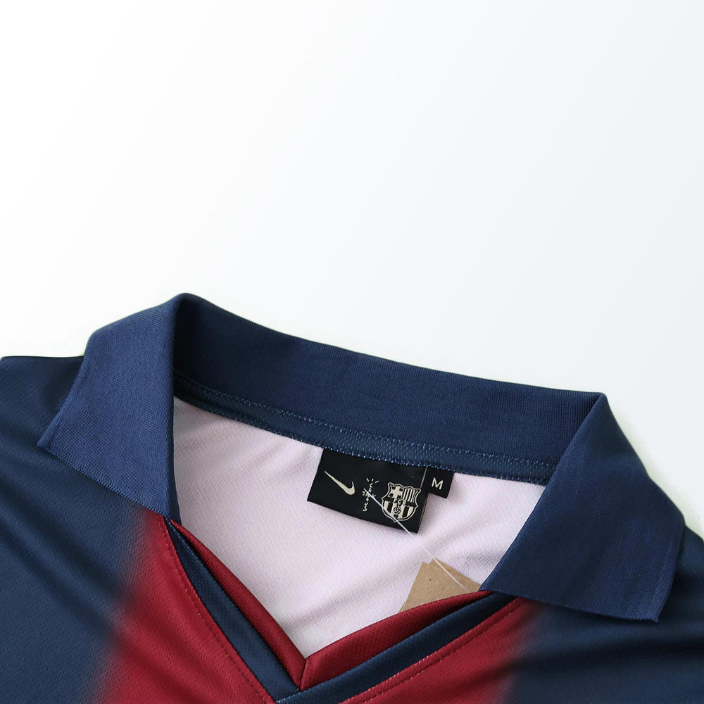 Camisa Barcelona x Travis Scott Skeletons Retrô 2000/2001 Vermelha/Azul Nike