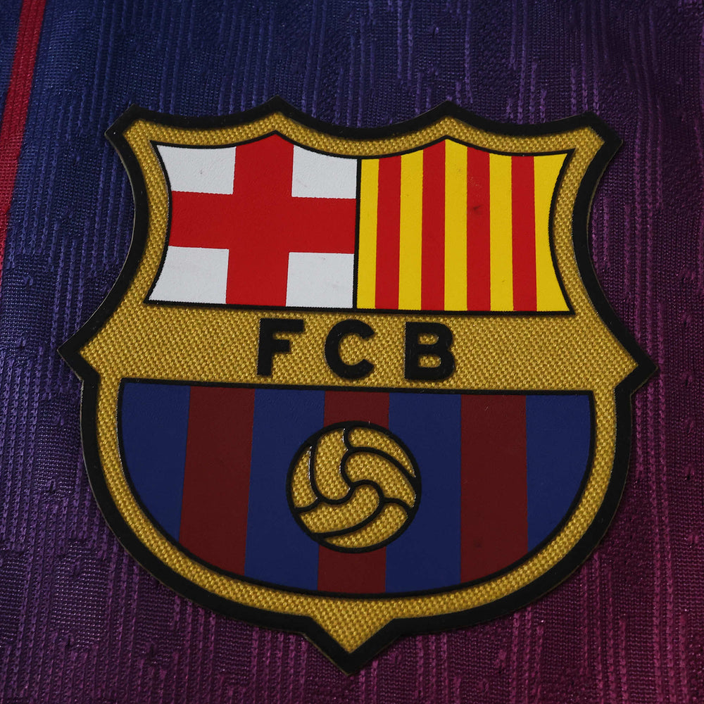 Camisa Barcelona x Olivia Rodrigo Vermelha e Azul - Jogador Nike