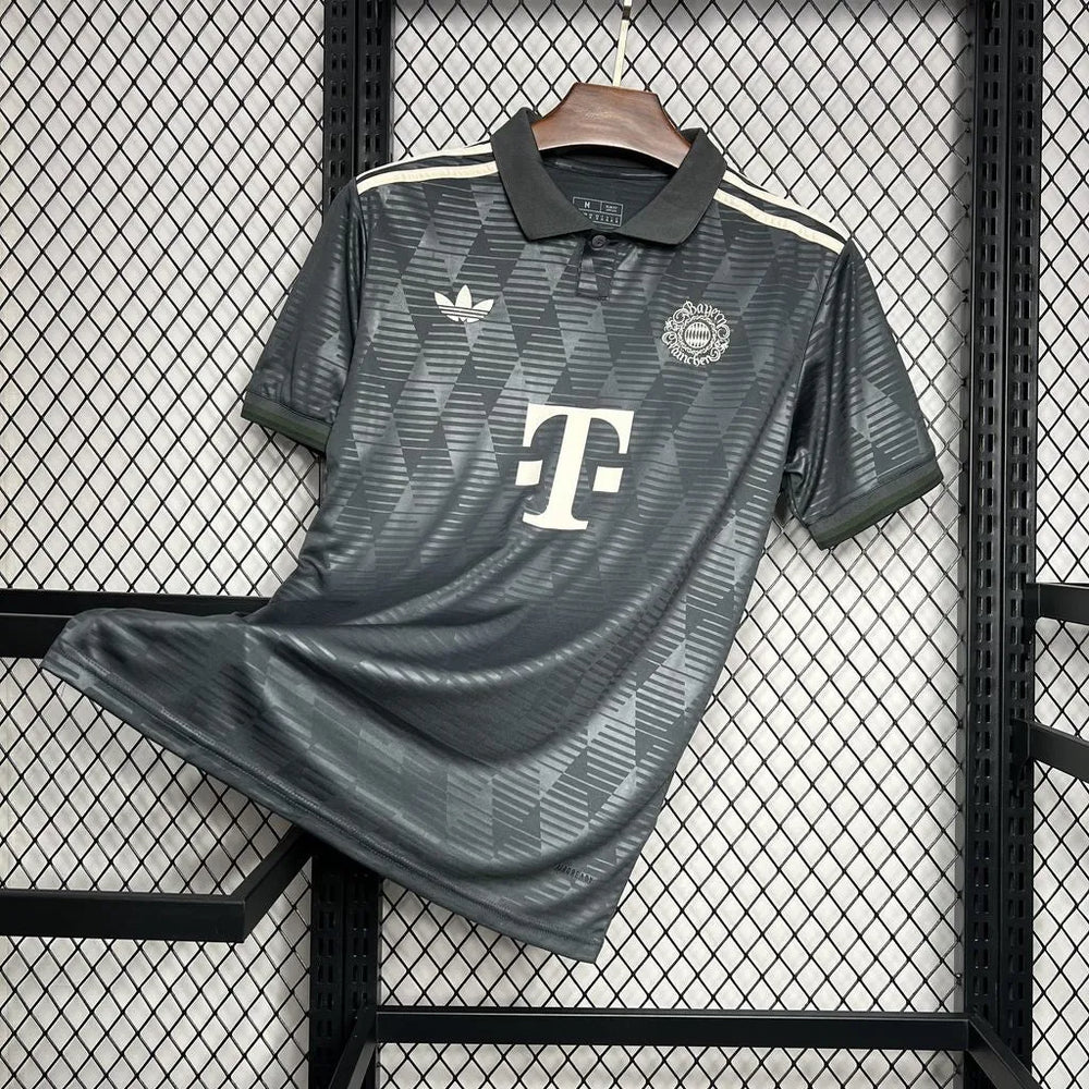 Camisa Bayern de Munique Edição Oktoberfest 24/25 Cinza Masculina Adidas