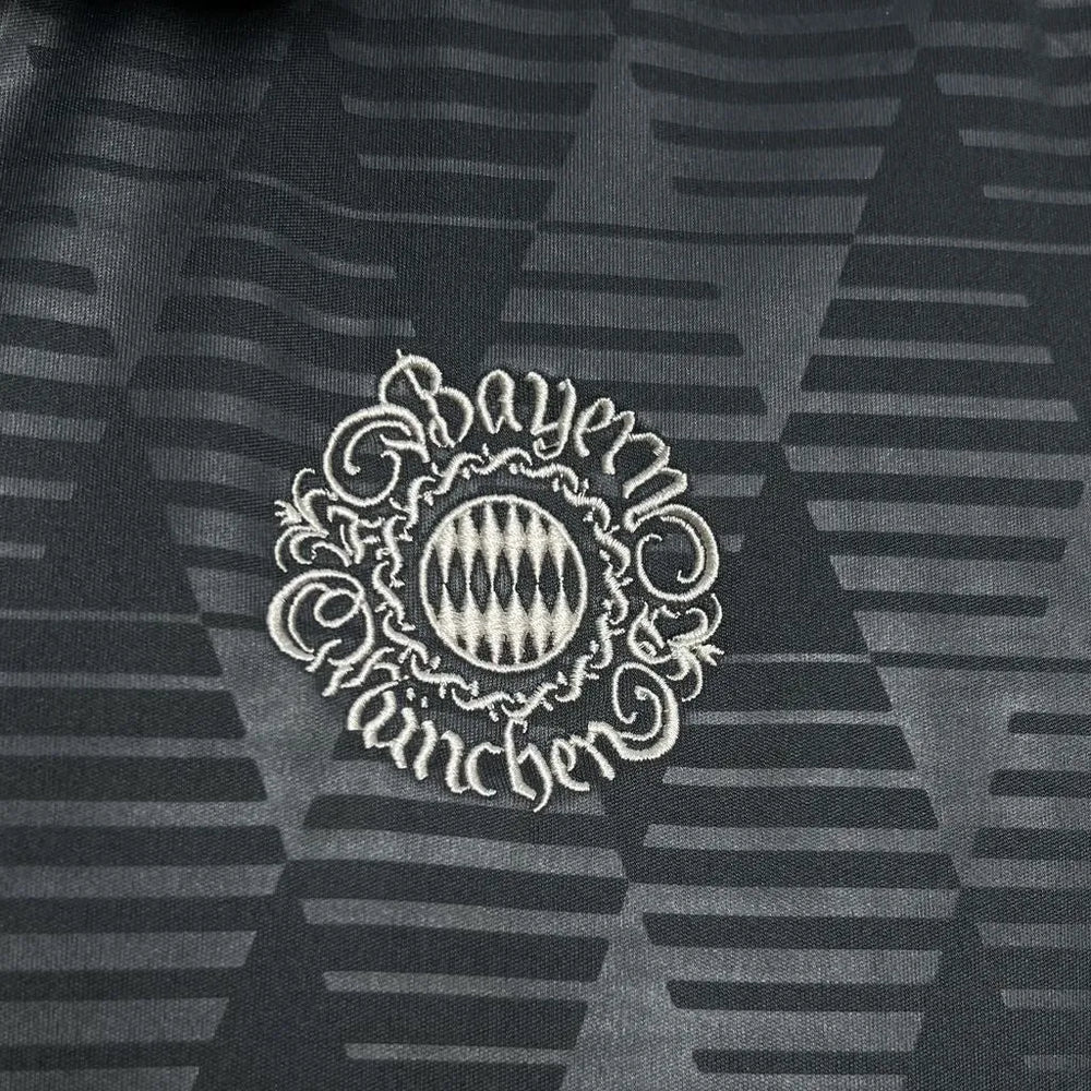 Camisa Bayern de Munique Edição Oktoberfest 24/25 Cinza Masculina Adidas