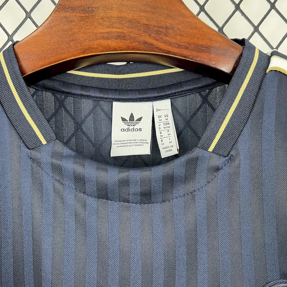 Camisa Juventus Edição Especial Terrace Icons Azul Masculina Adidas