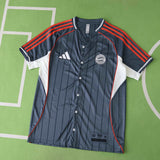 Camisa Bayern de Munique 2025/26 US Pack Baseball Cinza