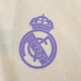 Camisa Real Madrid Originals Adicolor 3 Stripes Creme e Lilás