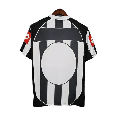 Camisa Juventus I 2002/2003 Retrô Preta e Branca Masculina Lotto