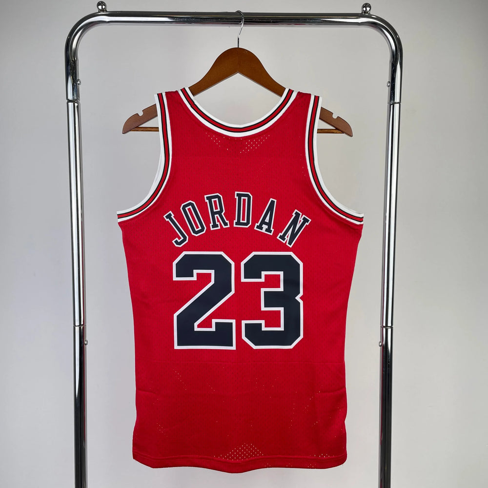 Regata Chicago Bulls Mitchell & Ness Retrô 1997/1998 Vermelha Mitchell & Ness