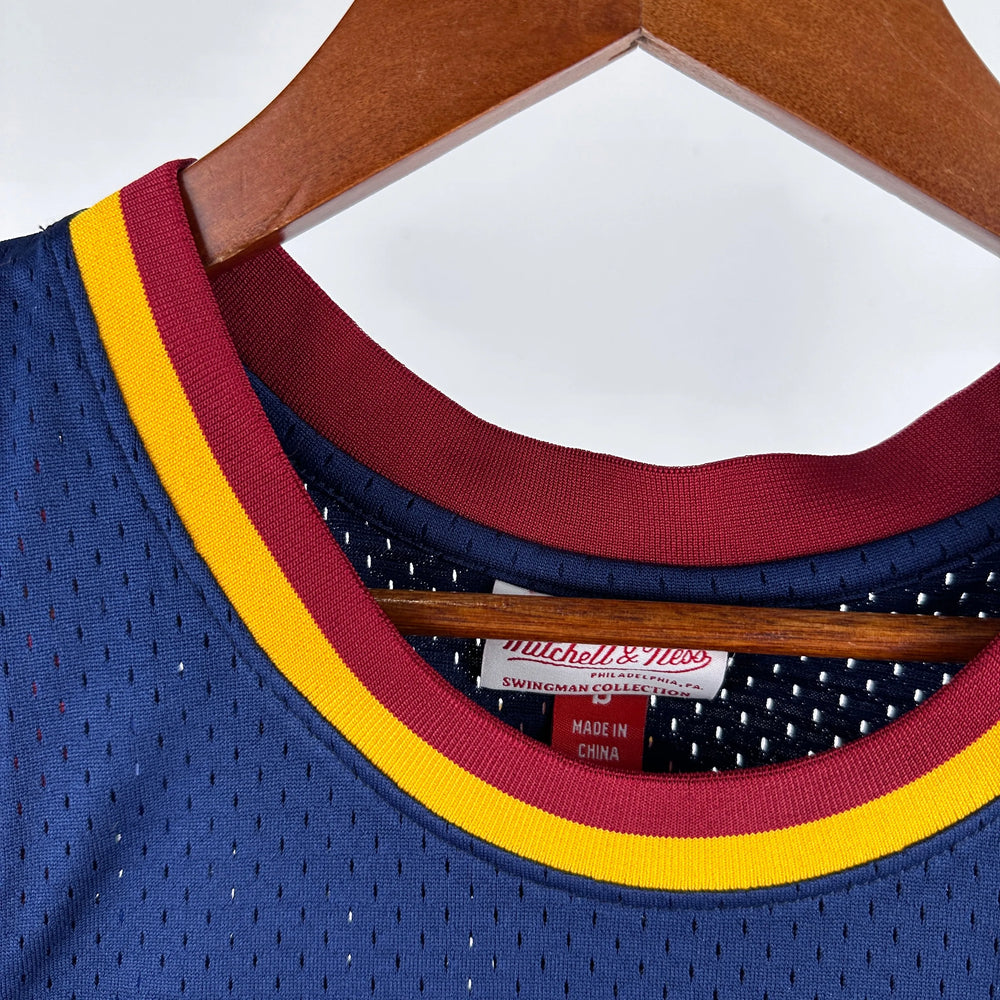 Regata Cleveland Cavaliers Mitchell & Ness Kyrie Irving #2 Retrô 2011/2012 Azul - DS Sports - Artigos Esportivos