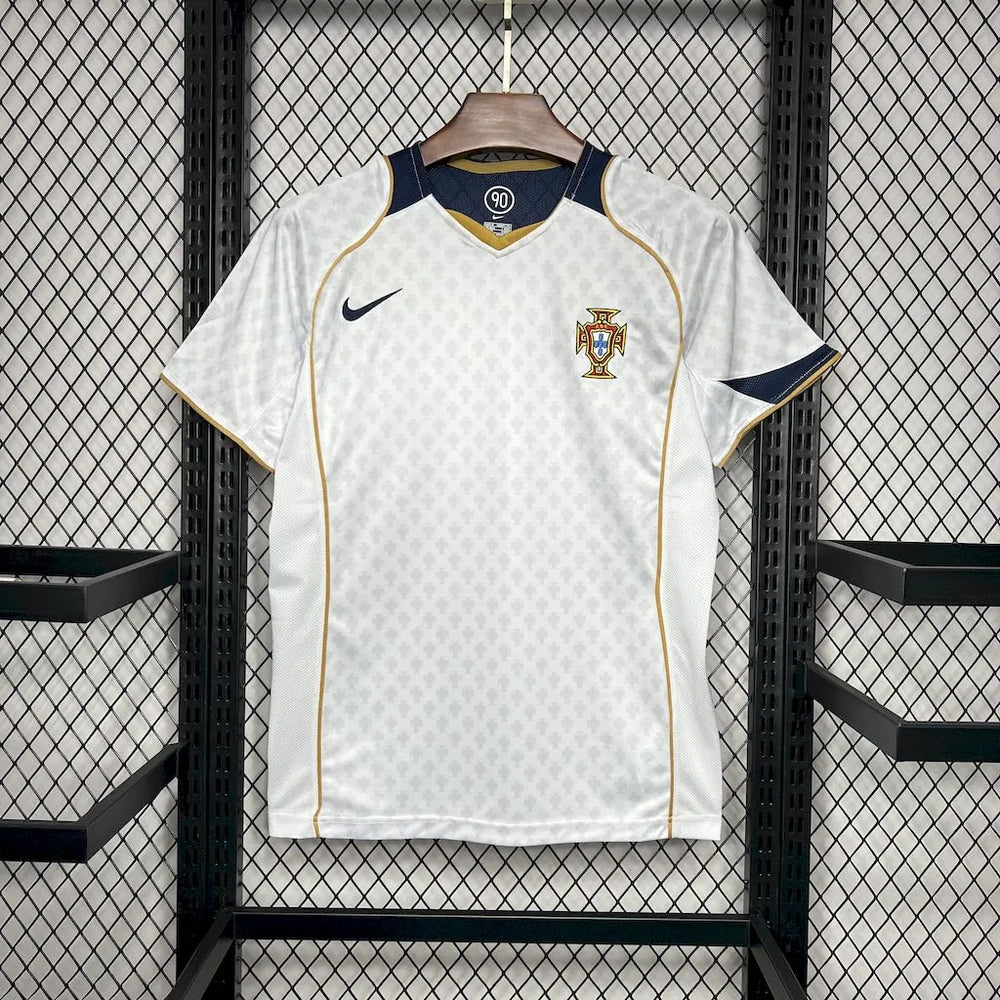 Camisa Seleção Portugal II 2004 Retrô Branca Masculina Nike