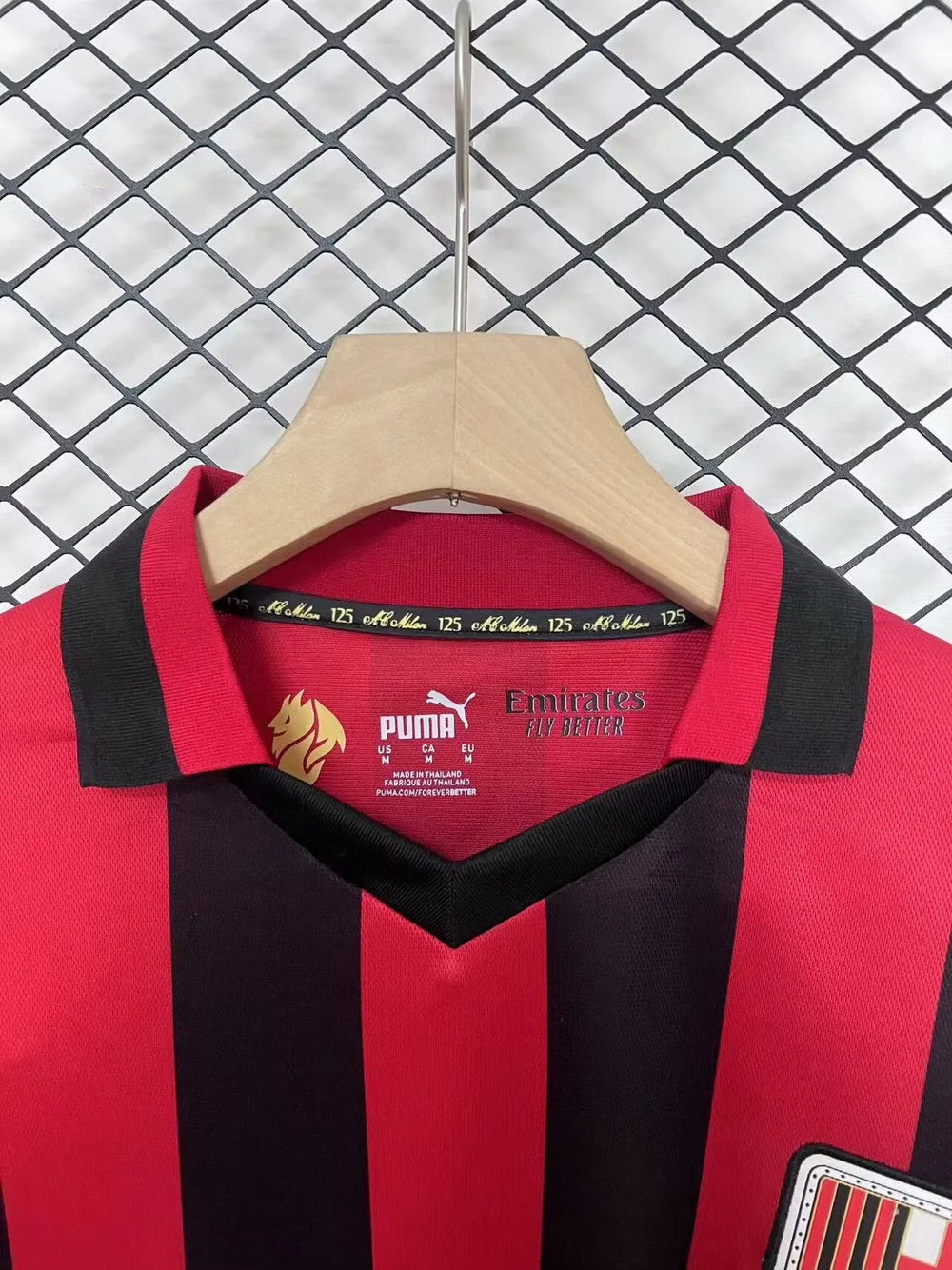 Camisa AC Milan Edição Especial 125 Anos Manga Longa Vermelha e Preta Masculina Puma