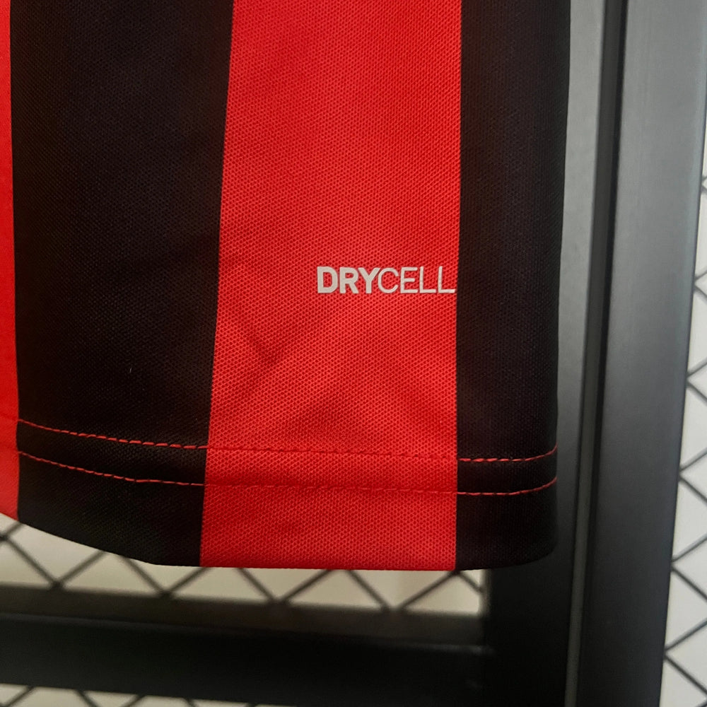 Camisa AC Milan Edição Especial 125 Anos Vermelha e Preta Masculina Puma