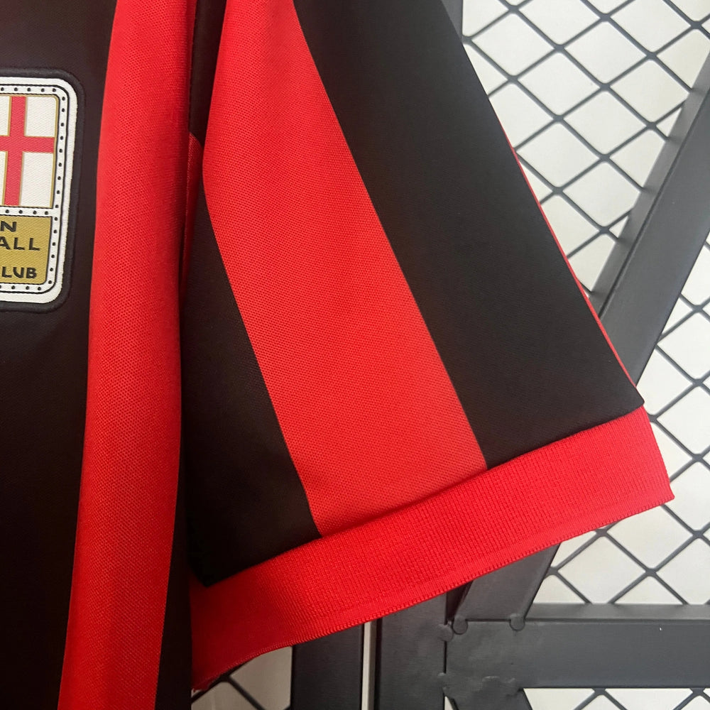 Camisa AC Milan Edição Especial 125 Anos Vermelha e Preta Masculina Puma