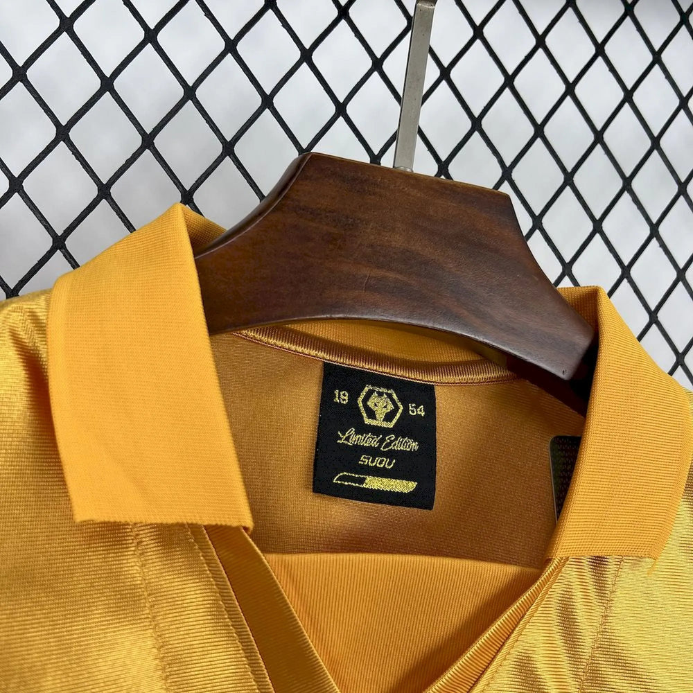 Camisa Wolverhampton Wanderers Edição Especial 70 Anos Honvéd Dourada Masculina Sudu